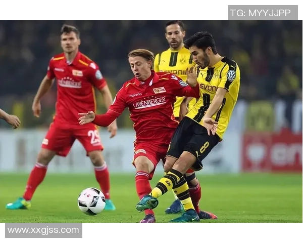 柏林联合与多特蒙德历史交锋回顾与战绩分析